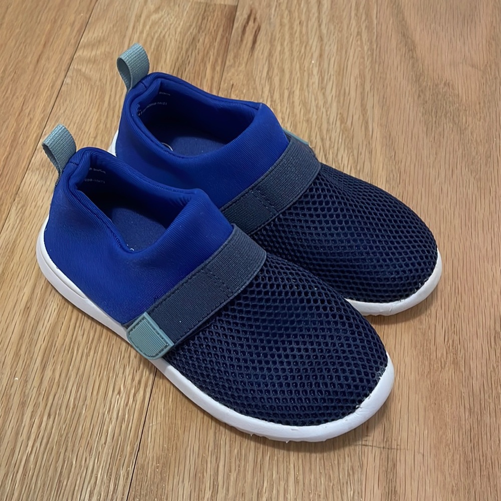 Water shoes